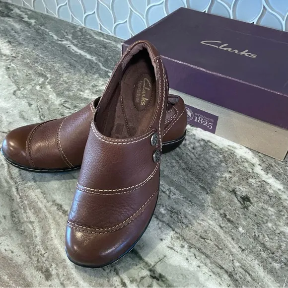 👞 Clarks Ashland Alpine Bendable Brown Leather Slip On Comfort Loafer Shoes 9M