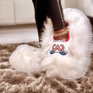 ✨ EXTREMELY RARE ✨ American Eagle Outfitters Angry Gorilla MEGA FURRY SLIPPERS