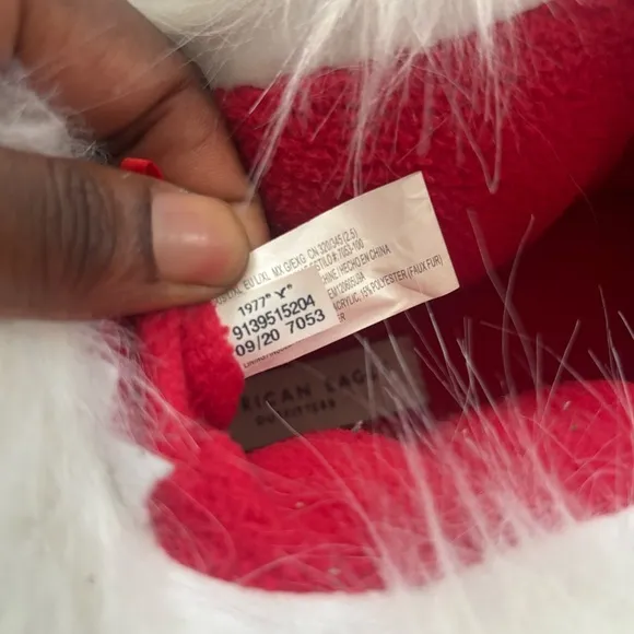 ✨ EXTREMELY RARE ✨ American Eagle Outfitters Angry Gorilla MEGA FURRY SLIPPERS