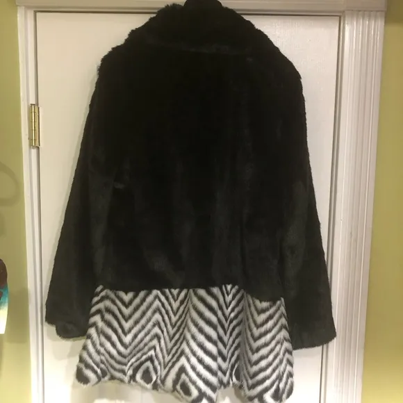- Faux fur mink black and whit…