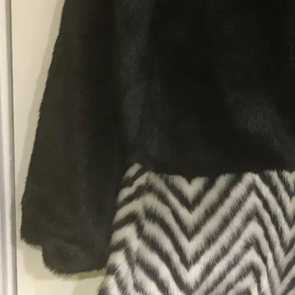 - Faux fur mink black and whit…