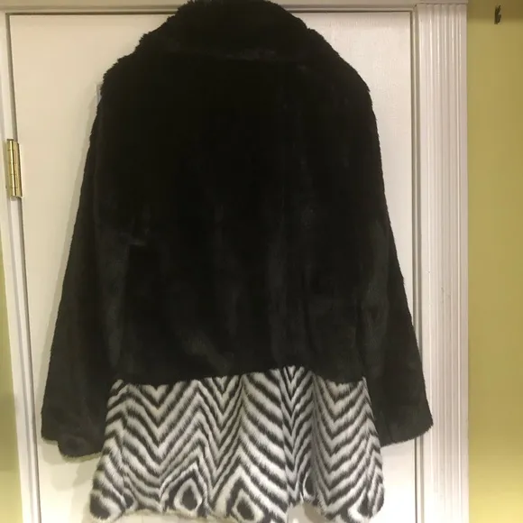 - Faux fur mink black and whit…