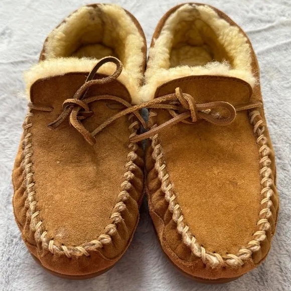 - L.L. Bean Wicked Good Tan Suede Shearling M9 W10.5 Moccasins Slippers …