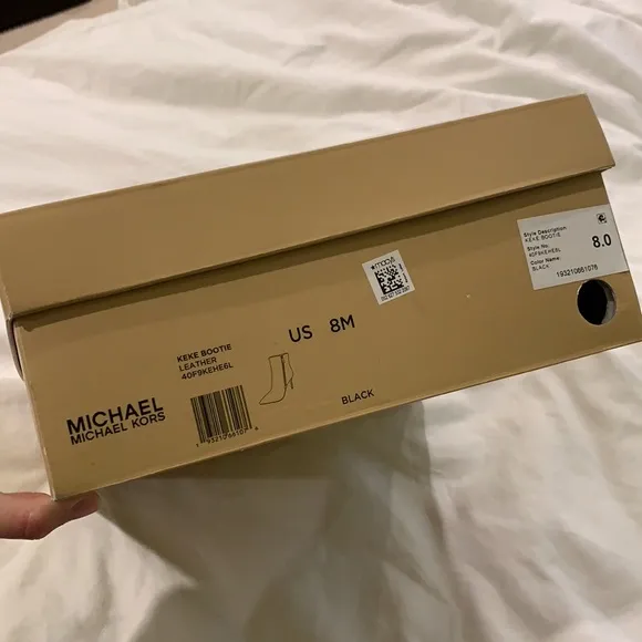 ✨ MICHAEL KORS LEATHER BOOTS ✨