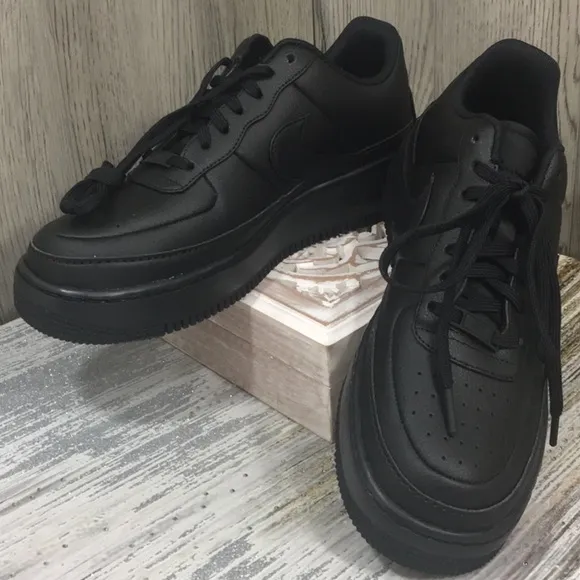 • NIKE AF1 JESTER XX black/black-black WMNS