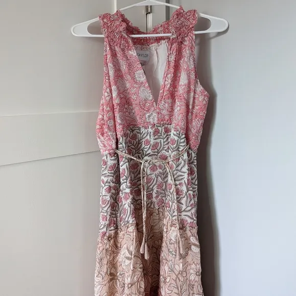 🆕 Saylor Aaryn dress size s