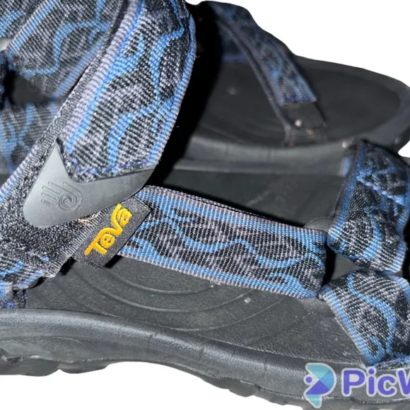 - Teva Mens Hurricane XLT2 Sandal size 10