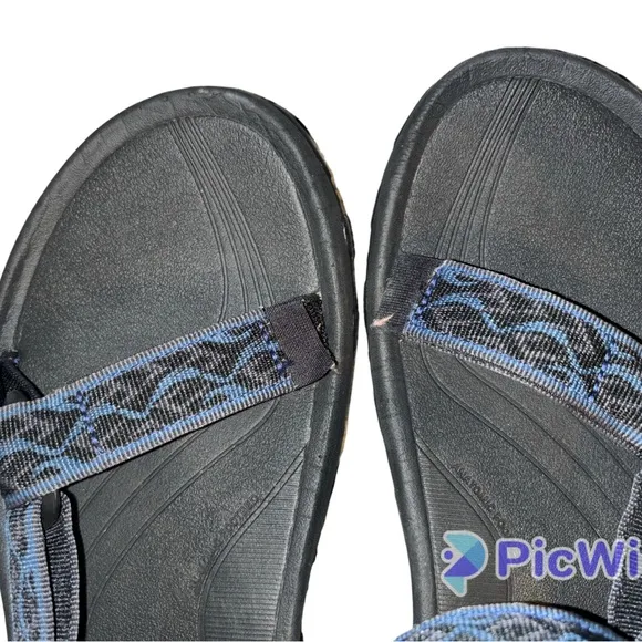 - Teva Mens Hurricane XLT2 Sandal size 10