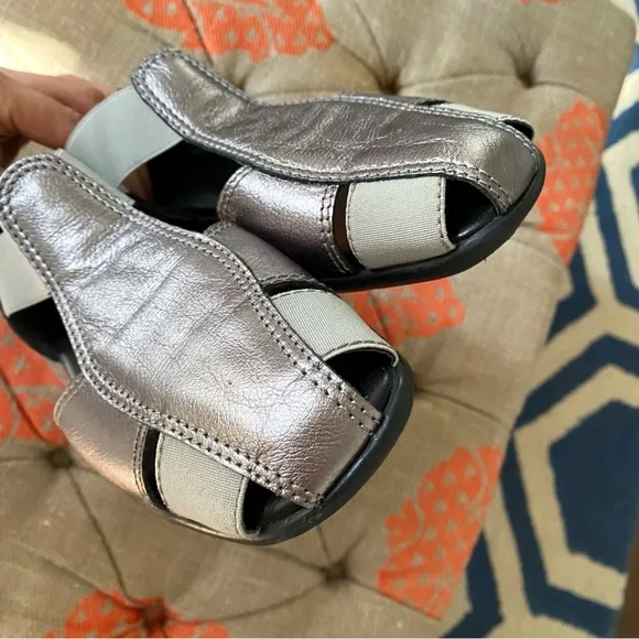 💎 TLC SILVER BLACK METTALIC CUT OUT SHOES!