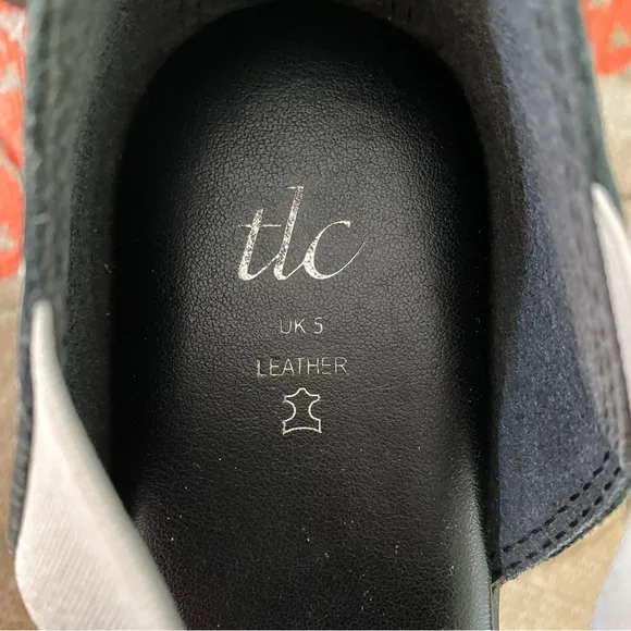 💎 TLC SILVER BLACK METTALIC CUT OUT SHOES!