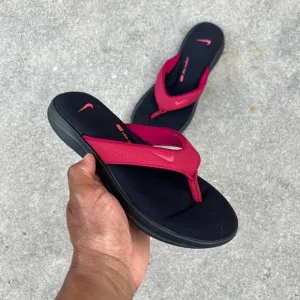 * WMNS NIKE ULTRAS COMFORTS 3 IIITHONGS THNG BLACKS FOOTBEDS *10*