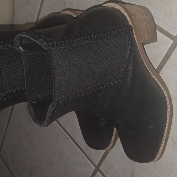 - Women's Black Leather Ankle Boots