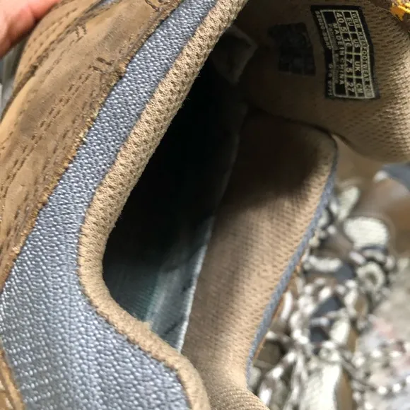 2 Keen Outdoor Hiking shoes