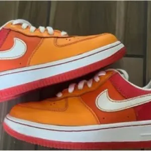 2007 Nike Air Force 1 Low Orange Peel 13.5C (kids) Patterson Square Garden