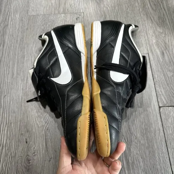 2007 Nike Men’s Size 10 Tiempo IC Indoor Black Soccer Shoes Leather 310061-011