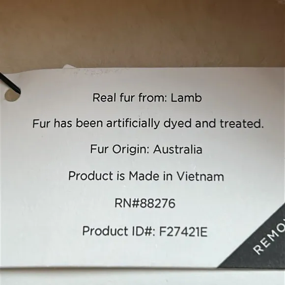 2099- UGG Men’s Slippers Lamb Fur Size 9 NWT