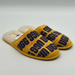 2099- UGG Men’s Slippers Lamb Fur Size 9 NWT
