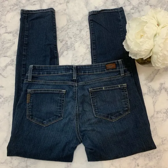 28 PAIGE SKYLINE ANKLE PEG JEANS