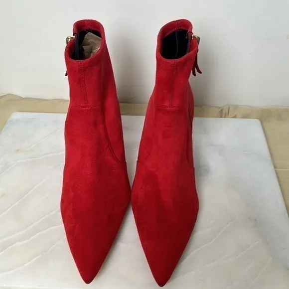 8. NWOT Good American The Icon Heel Bootie in Red Suede- Size 6