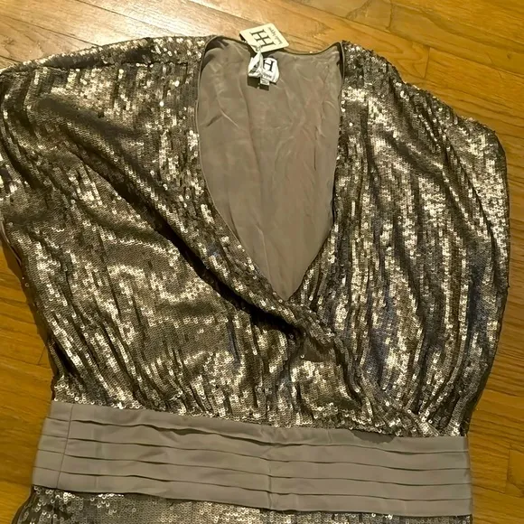 $895 NWT | LUXURY DRESS L  | HAUTE HIPPIE GOLD SEQUIN HOLIDAY DRESS L