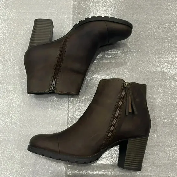 [9]Clark Collection Gray/Brown Leather Ankle Boots