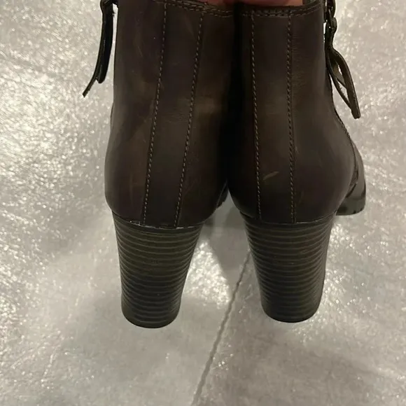 [9]Clark Collection Gray/Brown Leather Ankle Boots