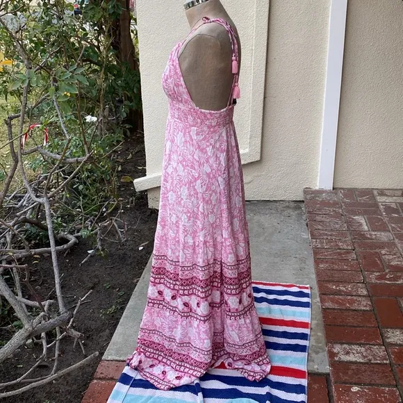 Aakaa beautiful pink floral flowy maxi sundress from high end boutique