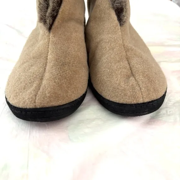 Acorn Forest Bootie Slippers Tan Wool Cloud Cushion SZ 8 - 9 NWOT
