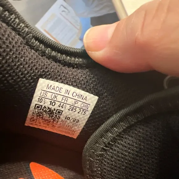 adidas BYW SELECT SHOES Core Black / Impact Orange / Team Real Magenta  10.5