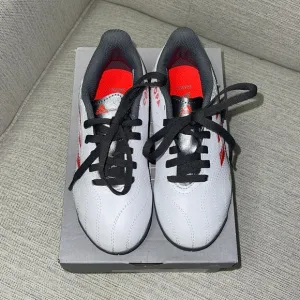 adidas Copa Sense 4 Indoor Soccer Shoes