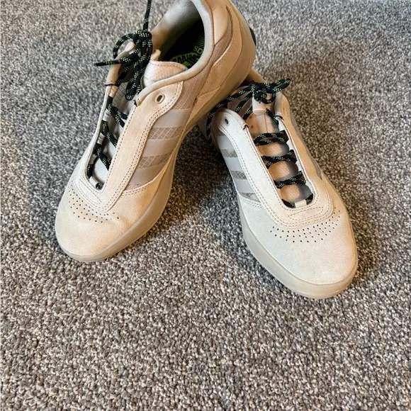 Adidas Cream‎ Sneakers Sleek Design Unique Lacing