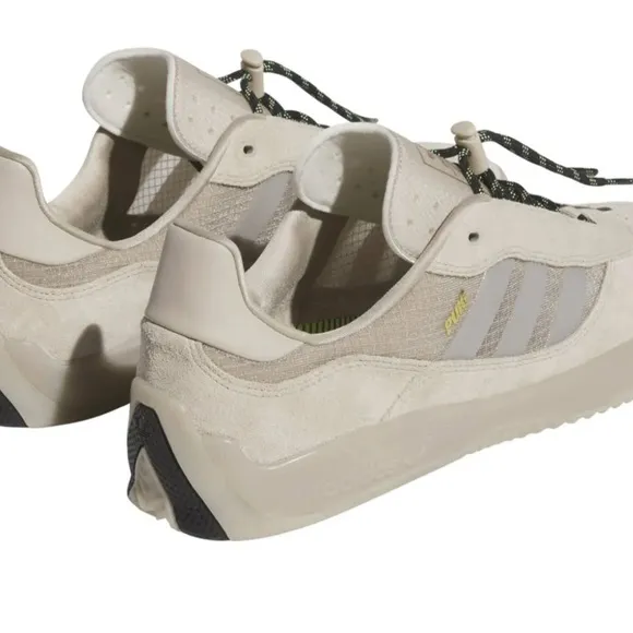 Adidas Cream‎ Sneakers Sleek Design Unique Lacing
