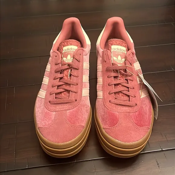 Adidas Gazelle Bold Velour Shoes Sneakers new Women’s Size 10