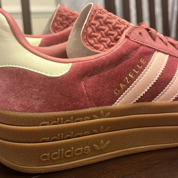 Adidas Gazelle Bold Velour Shoes Sneakers new Women’s Size 10