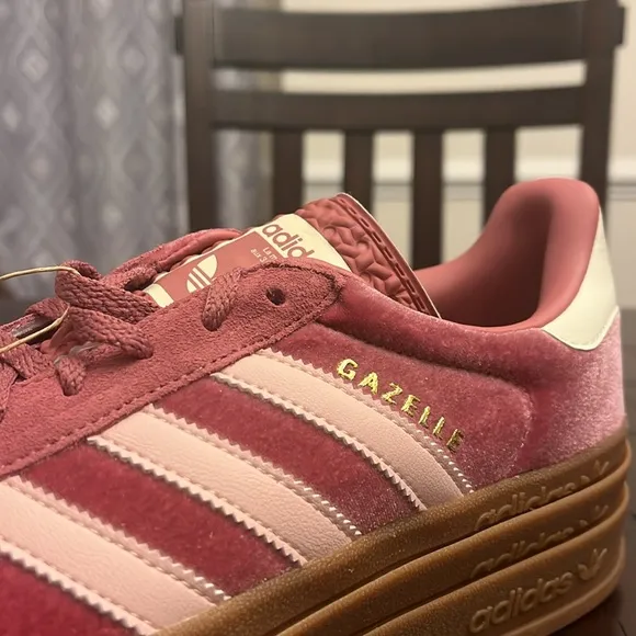 Adidas Gazelle Bold Velour Shoes Sneakers new Women’s Size 10
