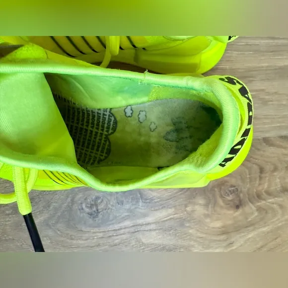 Adidas NMD R1 V2 Solar Yellow Neon Highlighter Running Shoes Boy’s Size 4 EUC