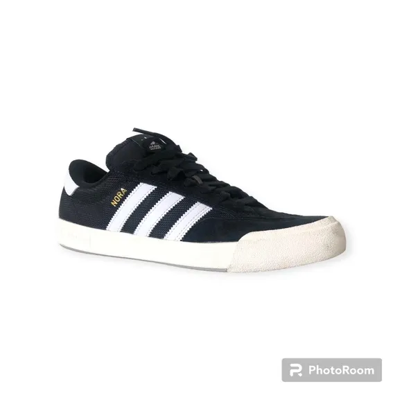 Adidas Originals black/white Nora Low Womens size us9 Skateboarding Shoes