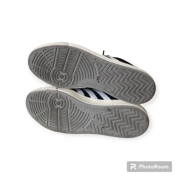 Adidas Originals black/white Nora Low Womens size us9 Skateboarding Shoes
