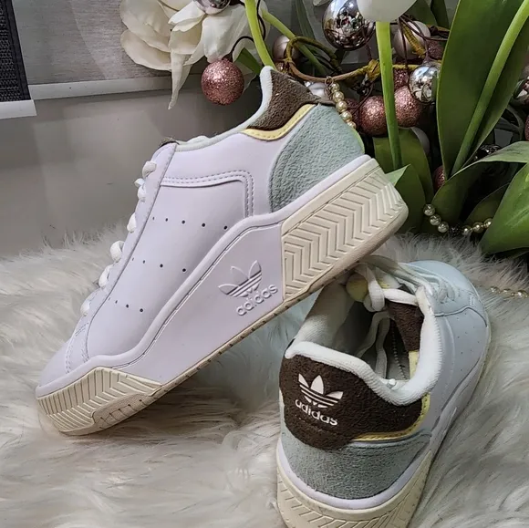 adidas originals Court Tourino Bold Women shoes Size:6.5 new