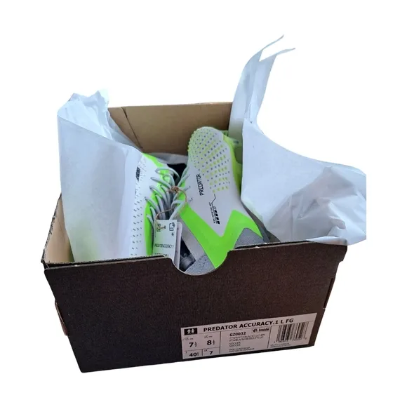 Adidas Predator Accuracy .1 FG Low Soccer Cleats Size 7.5 Mens / Womens 8.5
