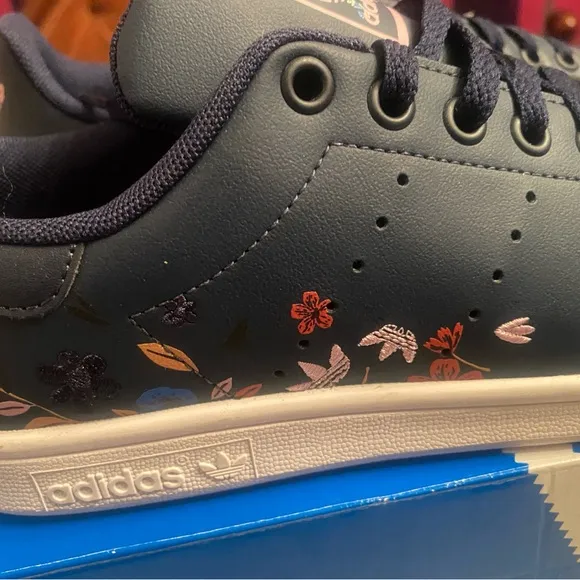 Adidas, Stan Smith w Punk Daisies, Navy Blue Athletic Shoes 7 Women