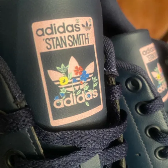 Adidas, Stan Smith w Punk Daisies, Navy Blue Athletic Shoes 7 Women