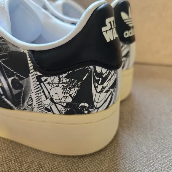 Adidas SuperStar Shell Toe Star Wars Men 7.5 Tsukudo R2D2 Collab 042025