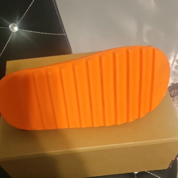 Adidas Yeezy Slide unisex Shoes - Orange size 9 mens and fits a‎ size 10 woman