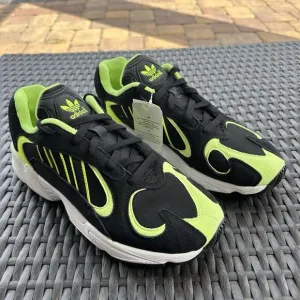 Adidas Yung-1 Black Hi Res Yellow Men's Athletic Shoes EE5317 Size 8.5