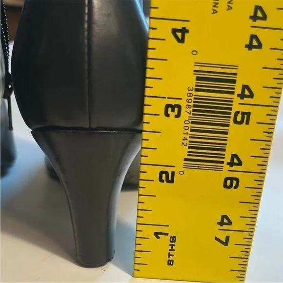 AGL leather pointed toe ankle boots