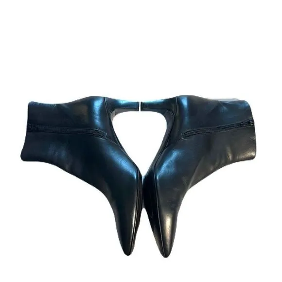 AGL leather pointed toe ankle boots