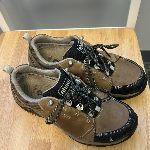 Ahnu Montara eVent Women Brown Nubuck Hiking Shoes Waterproof Vibram Size 7.5