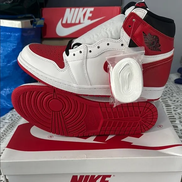 AIR Jordan 1 RETRO HIGH OG Men's Red and White Sneakers NEW in the box