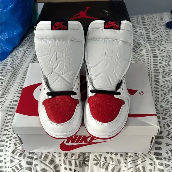 AIR Jordan 1 RETRO HIGH OG Men's Red and White Sneakers NEW in the box